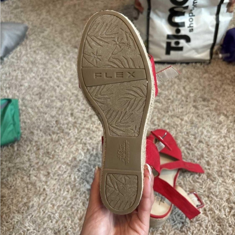 Red Wedge Sandals - Picture 4 of 5